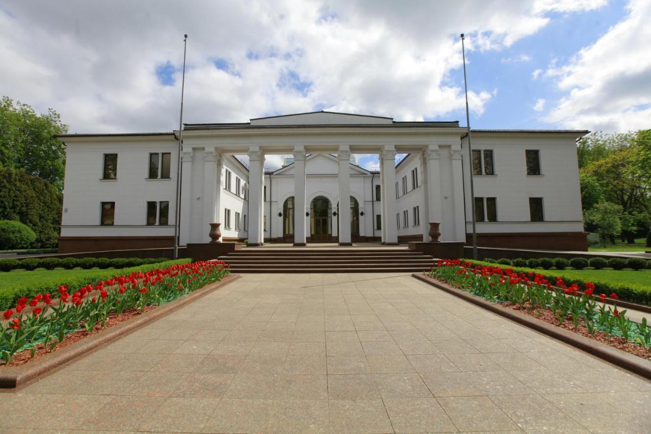 Vip Apartments Dipservice Hall Minsk Bagian luar foto