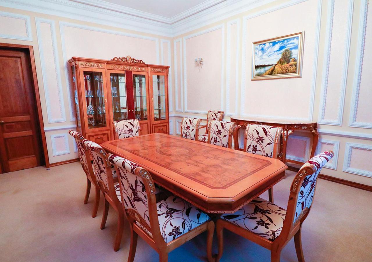 Vip Apartments Dipservice Hall Minsk Bagian luar foto