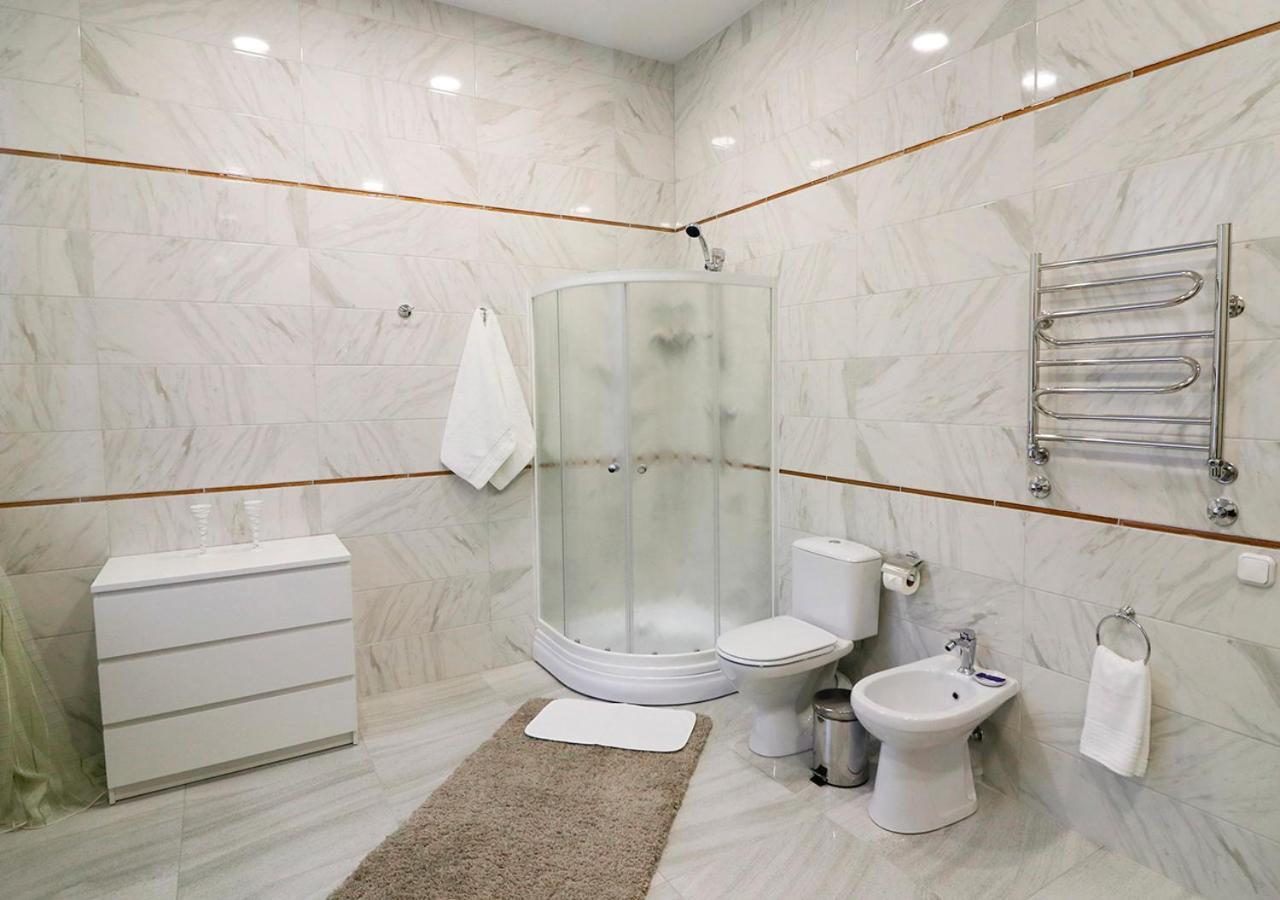 Vip Apartments Dipservice Hall Minsk Bagian luar foto